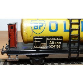 TRIX EXPRESS  20 / 78 O, grand wagon citerne à guérite BP OLEX DR