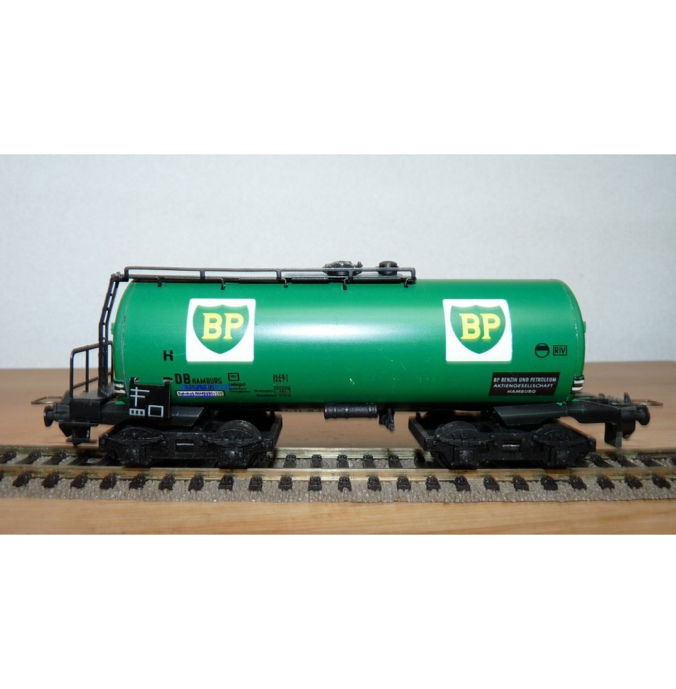 TRIX EXPRESS  3691, wagon citerne BP vert DB