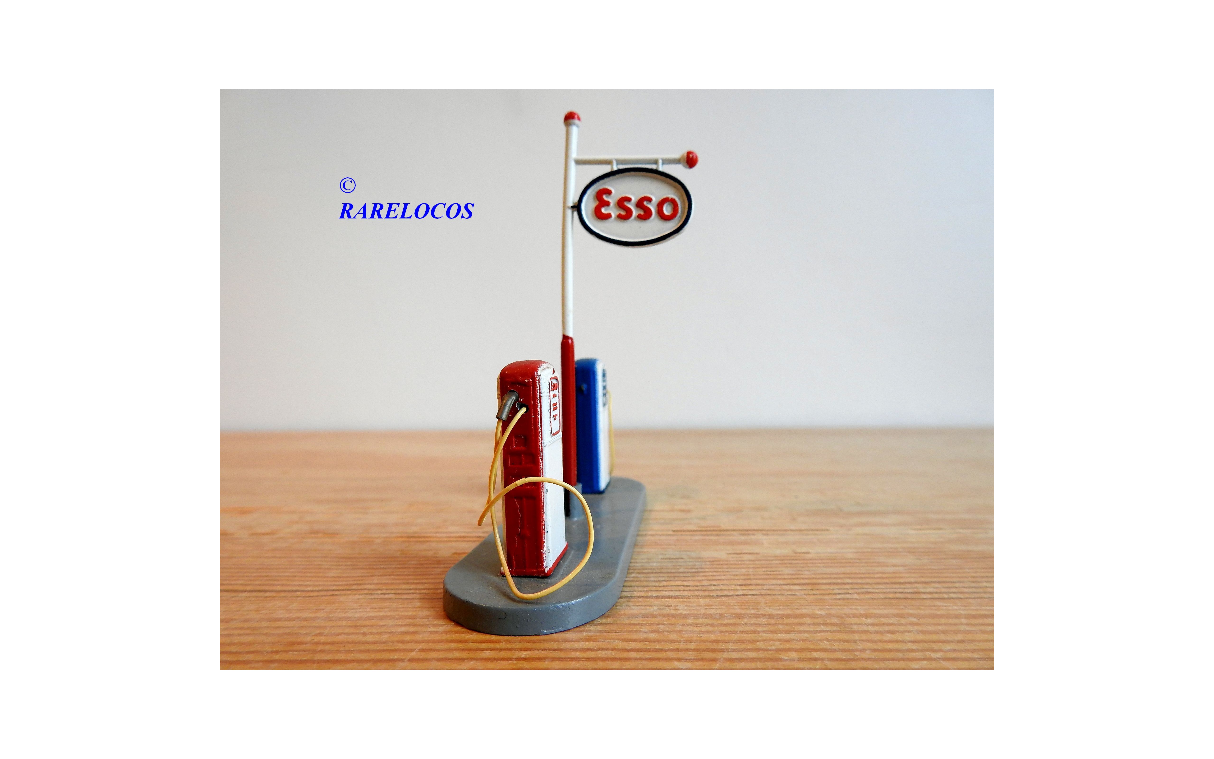 Recuperer Les Pieces Detachees Au Poste De Ravitaillement Dinky Toys 49 D 592, poste de ravitaillement neuf BO