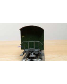 Voiture métallique à portes centrales AB 1157 Rhb BO