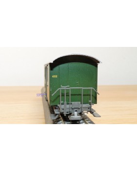 Voiture métallique à portes centrales AB 1157 Rhb BO