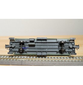 Voiture métallique à portes centrales AB 1157 Rhb BO