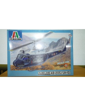 ITALERI 2621 Hélicoptère AB-205/ UH-1D "Huey" Neuf BO 1/48 