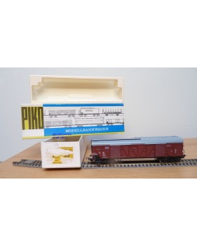 PIKO ??? 010,  wagon couvert DR BO 