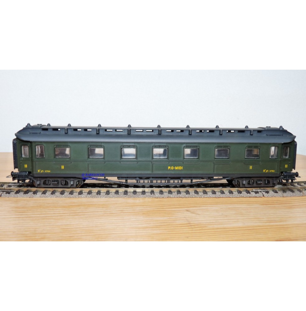 LILIPUT ancien 201 wagon plat chargé de 4 conteneurs ( cadres)  NS  BO