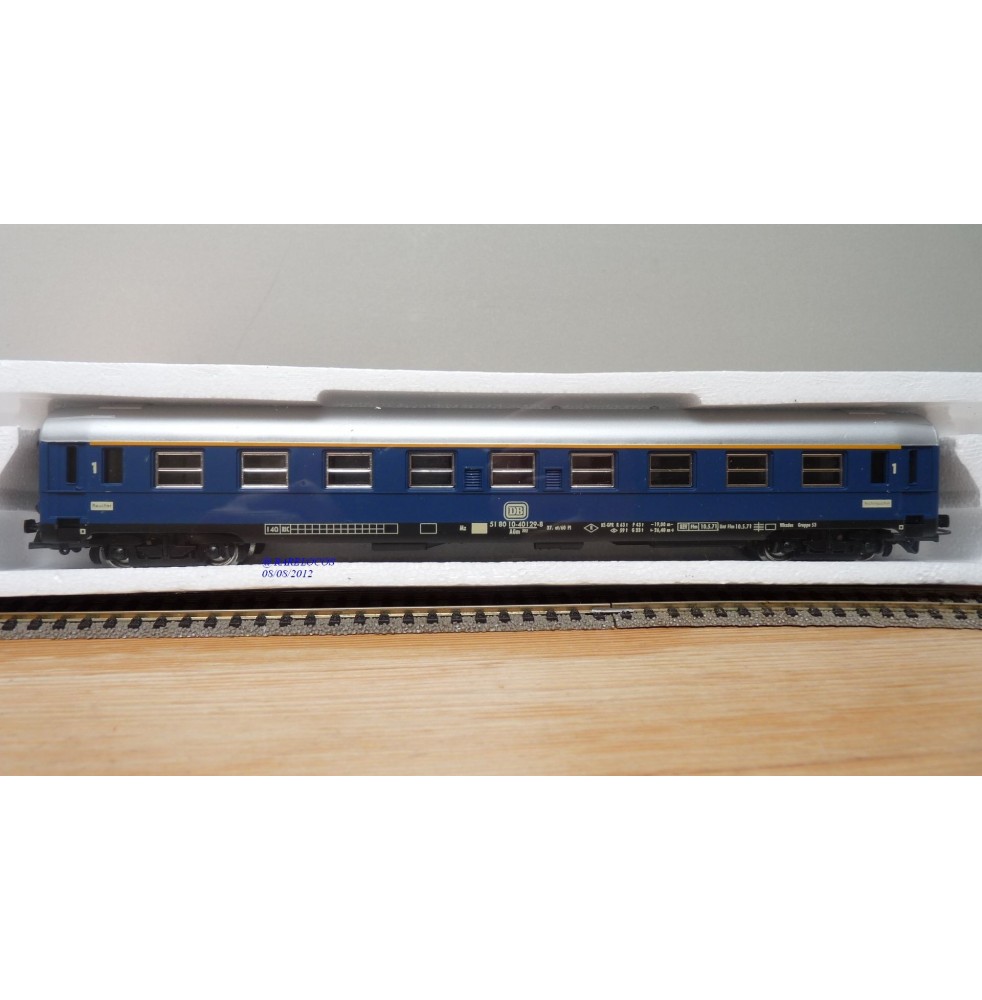 JOUEF  4674, voiture grandes lignes  type Aüm 202  A9 UIC 1 Kl. DB BO