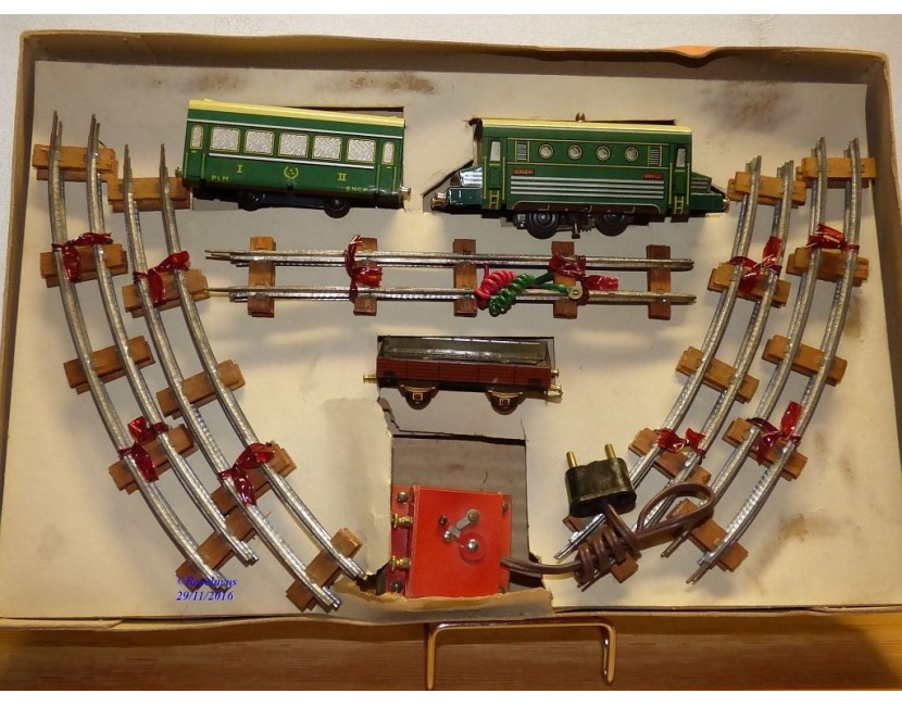 Trains électriques JUCSIE  Modellbahnen Model trains